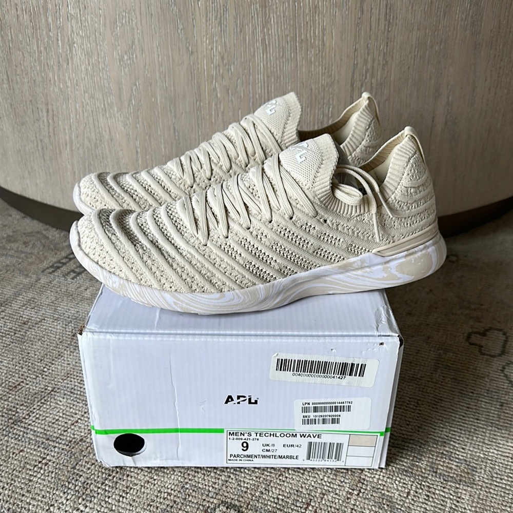 APL TechLoom Wave Athletic Shoes in Parchment/White/Marble